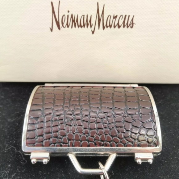 Judith Leiber Accessories - Judith Leiber Pill/Card collectable